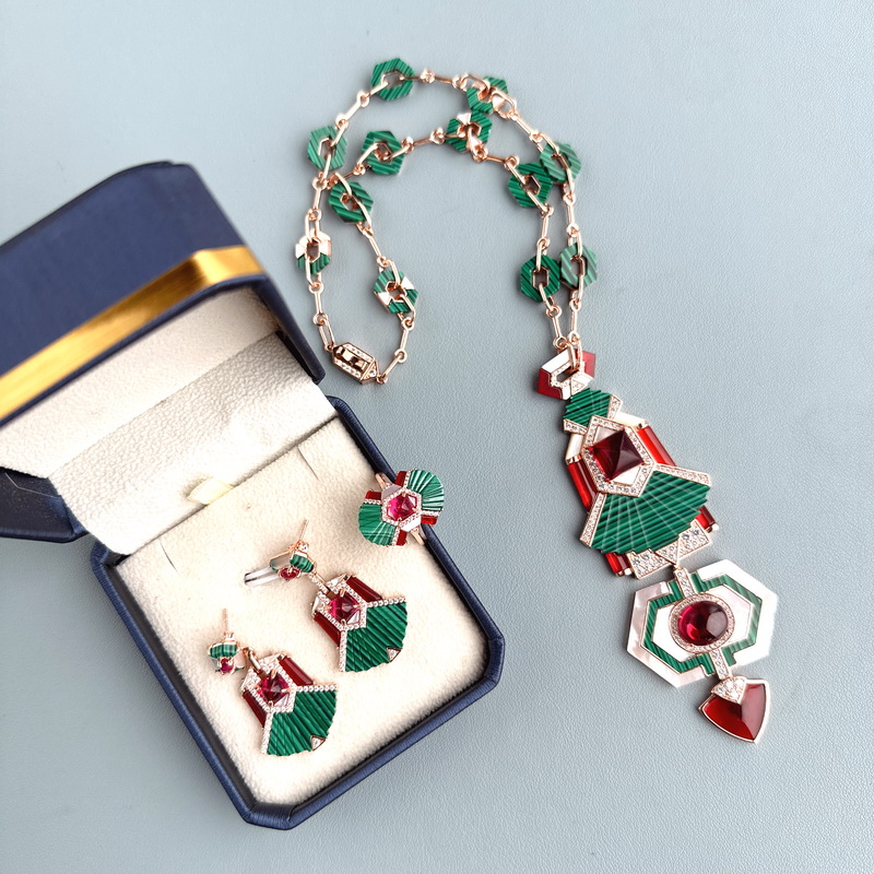 Set Perhiasan Pesta Makan Mala - Vintage Collectible Jewelry ulasan dan harga