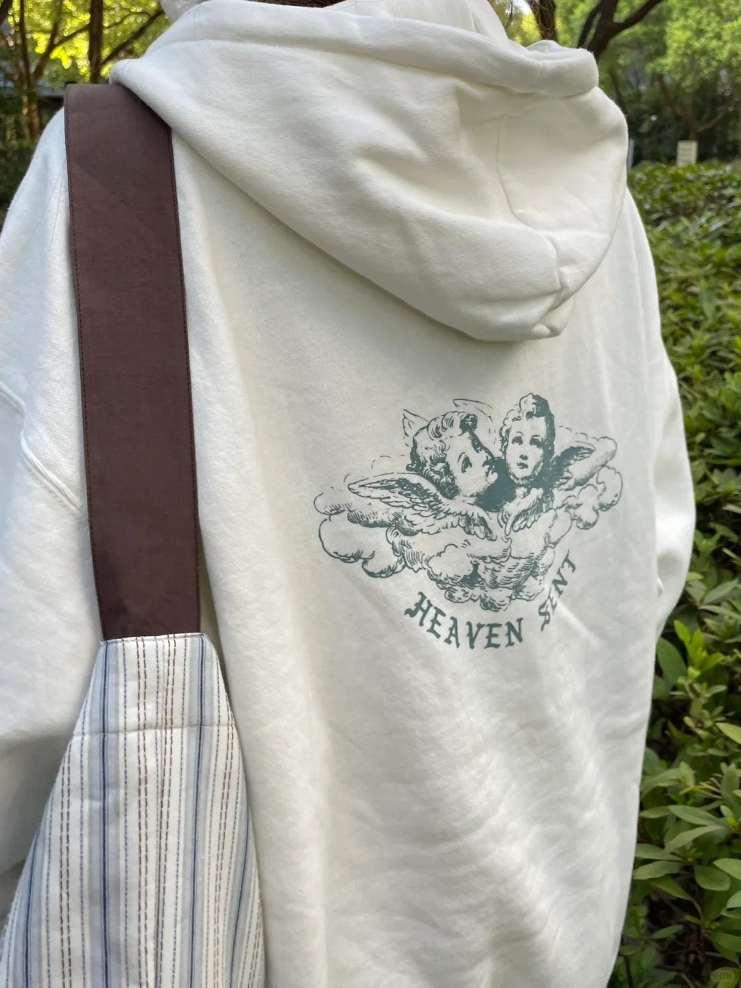 Atasan Kaus Ritsleting Saku Wa - Vintage Zip Hoodie ulasan dan harga