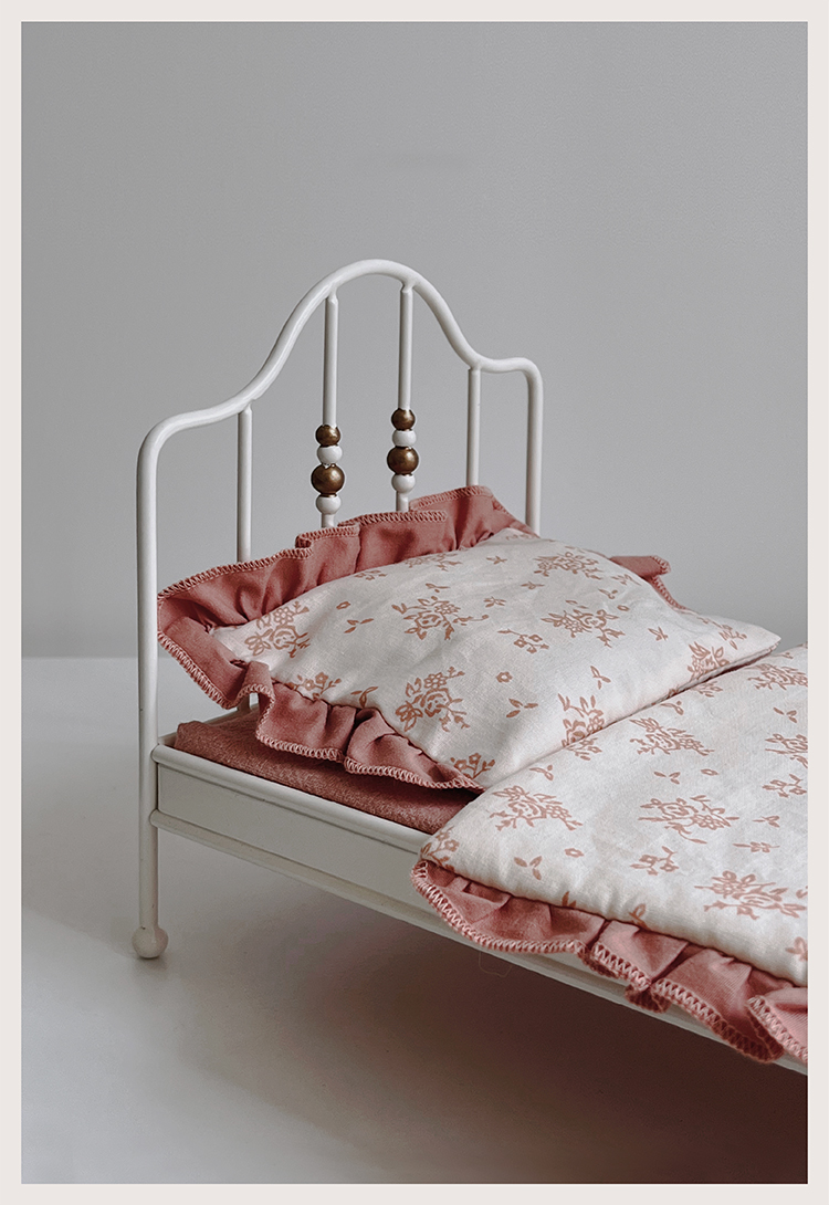 Aizulhomey Furnitur Rumah Bone - Vintage Collectible Barbie Dolls ulasan dan harga